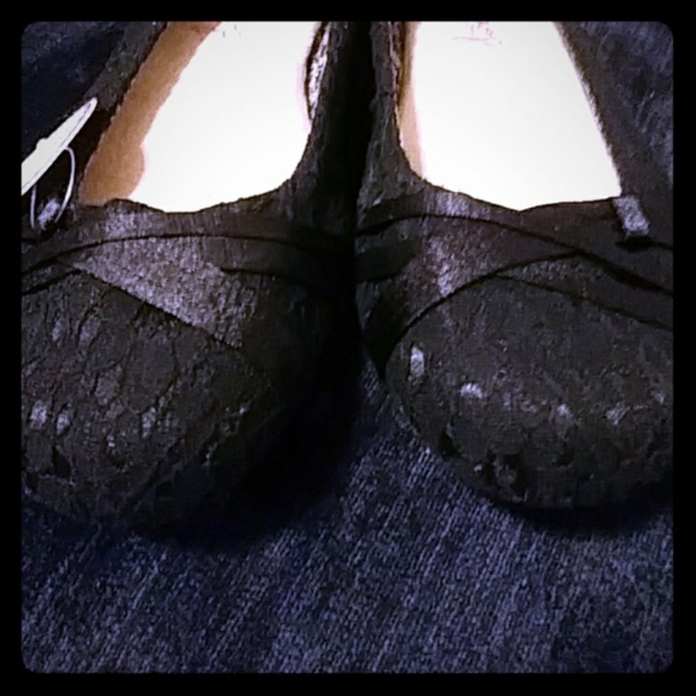 jellypop black lace flats memory foam like new